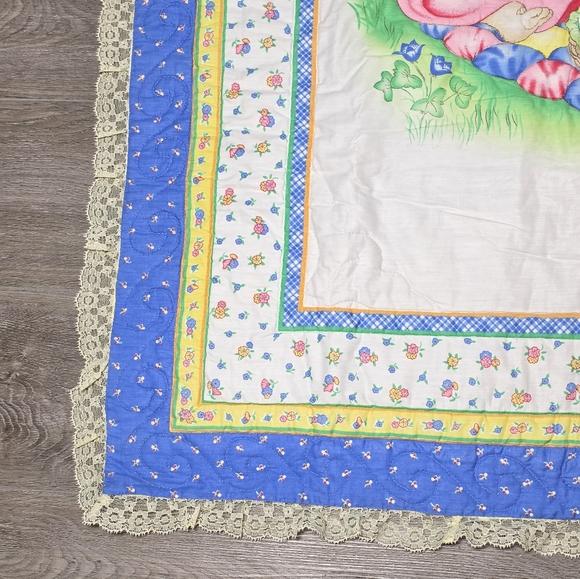 New Handmade Quilt Garden- Spring Bunny Rabbits Baby Blanket Lace Trim - Picture 4 of 5